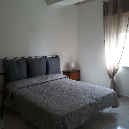 Lilly Apartment *